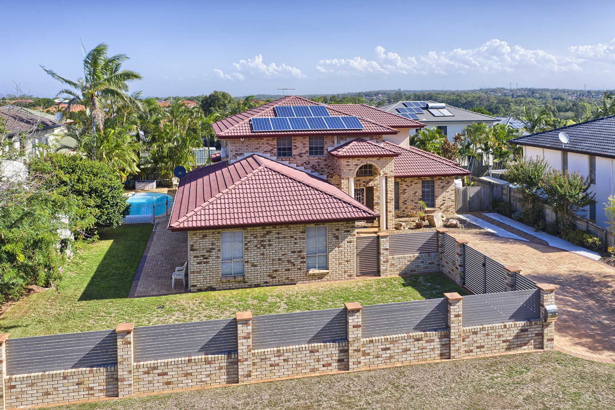 Drone photography of a home for sale at Kuraby, Brisbane from 5m